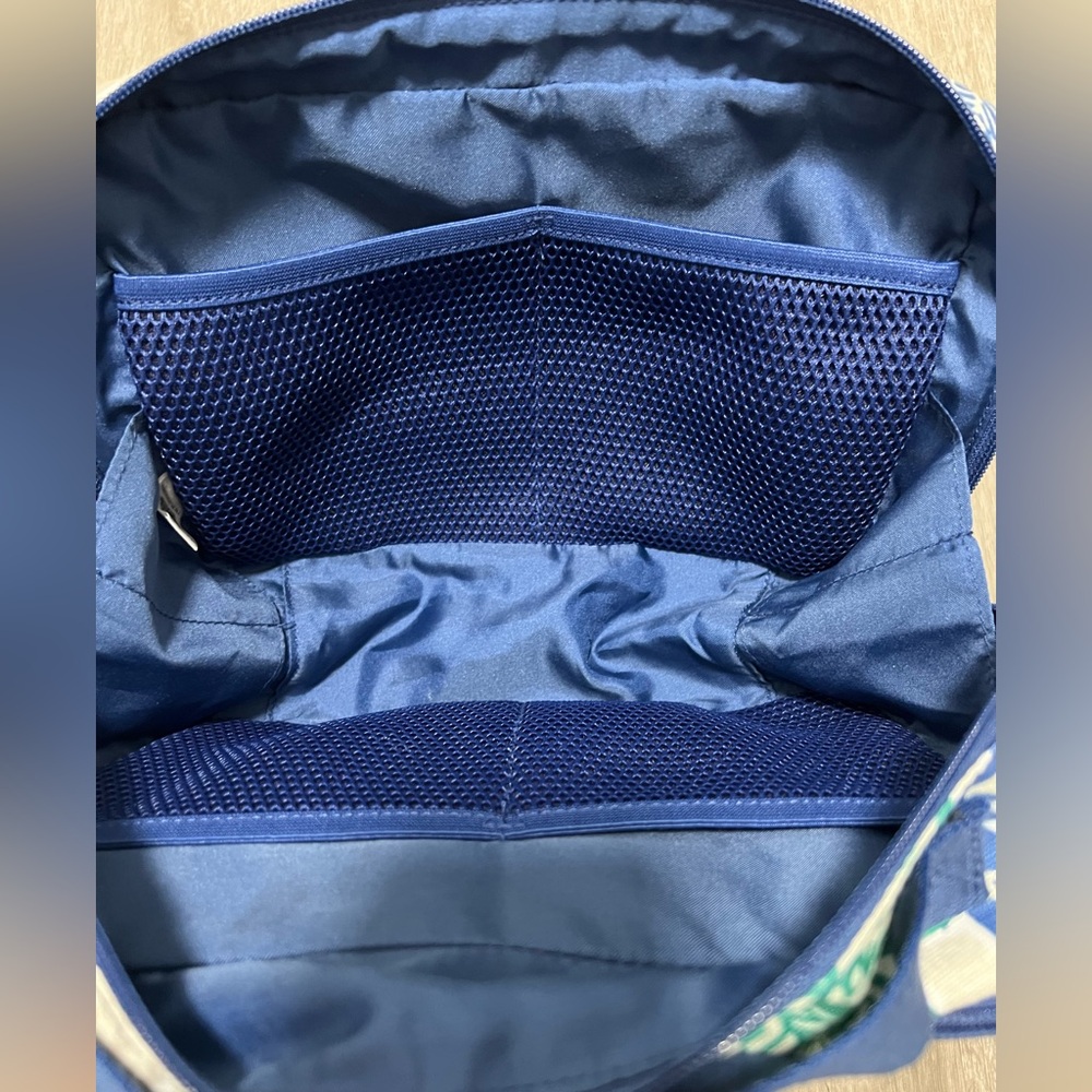 Vera Bradley Green and Blue Leaf Pattern Cosmetic/Organizer Bag - Picture 4 of 7